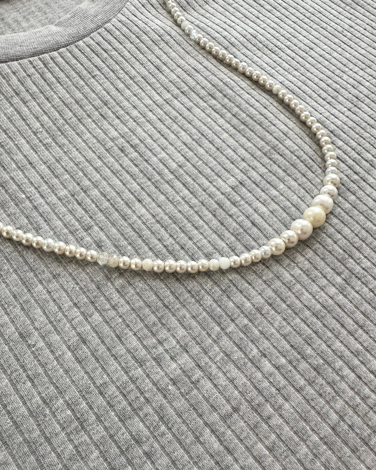 DEADSTOCK RIB T-SHIRT "NECKLACE IN THE WIND" (FITS S-M)