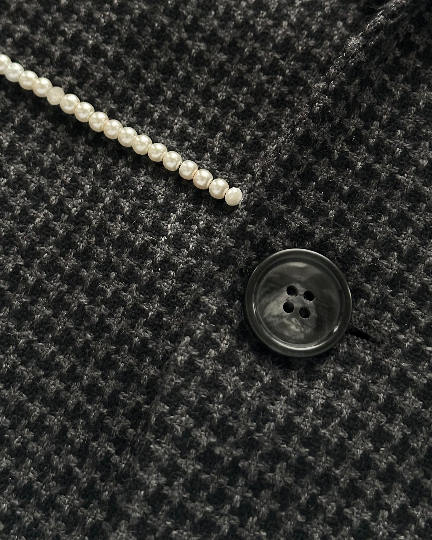 EMPORIO ARMANI WOOL/CASHMERE BLAZER WITH HAND-BEADED CORSET DESIGN