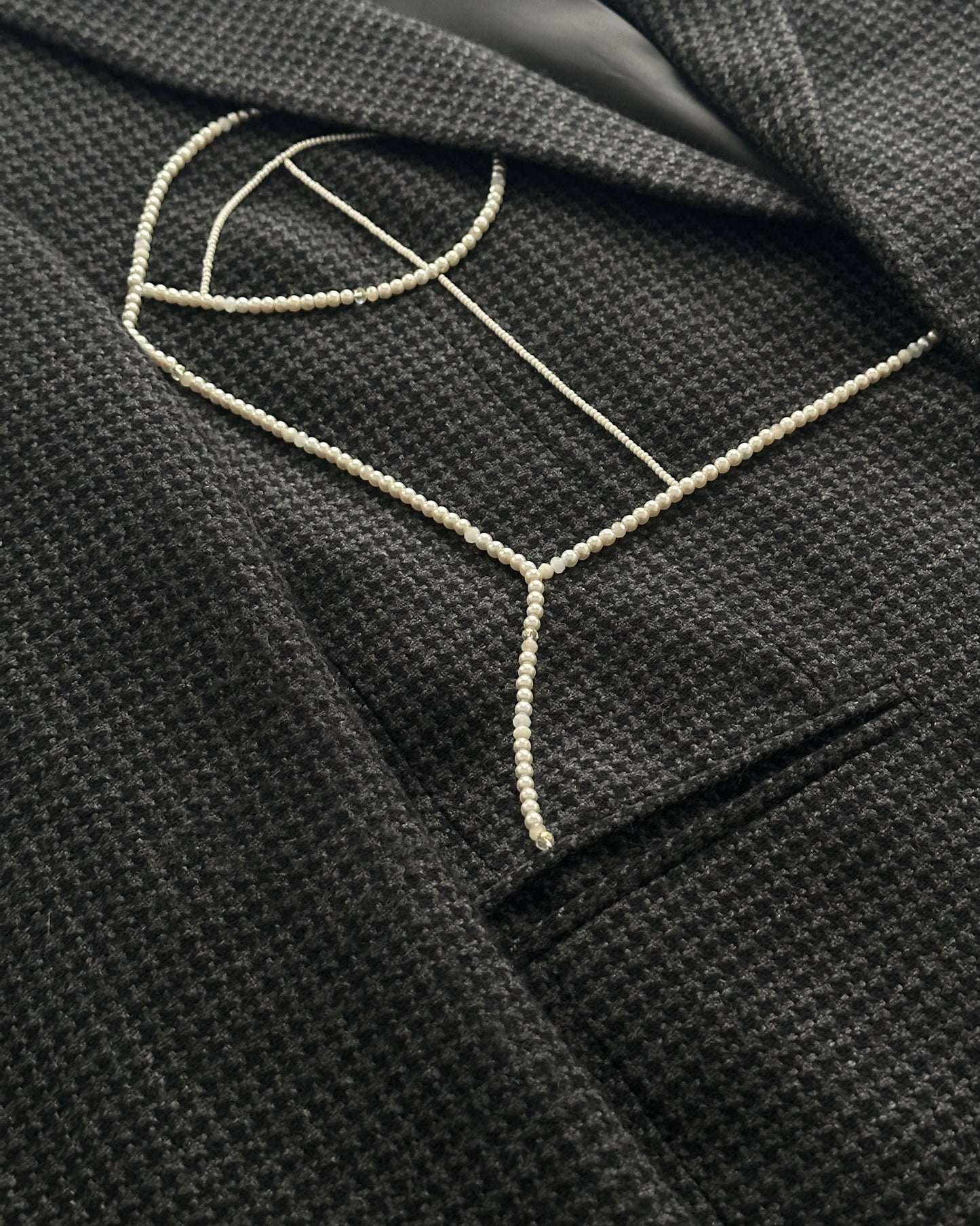 EMPORIO ARMANI WOOL/CASHMERE BLAZER WITH HAND-BEADED CORSET DESIGN